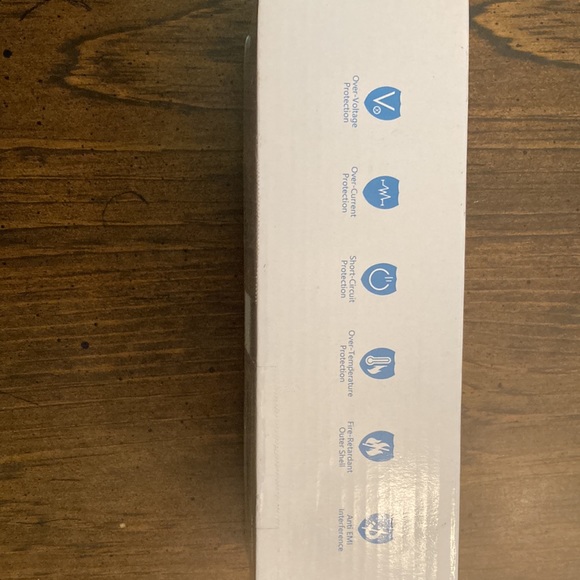 Adjustable Power Adapter- NWT - Picture 8 of 9